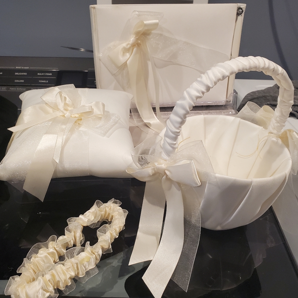 New bridal Accessory set with book pilliow basket and garter belt